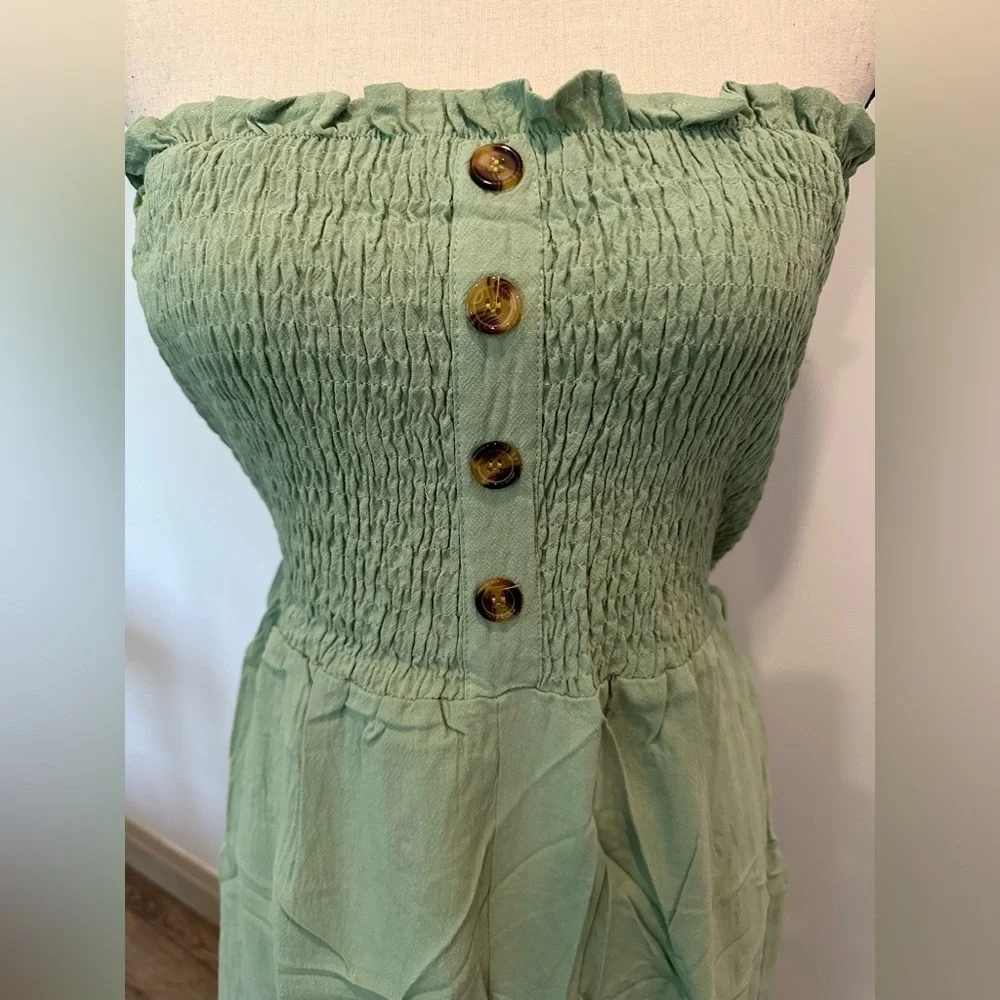⭐ Green Strapless Jumpsuit - Picture 2 of 9